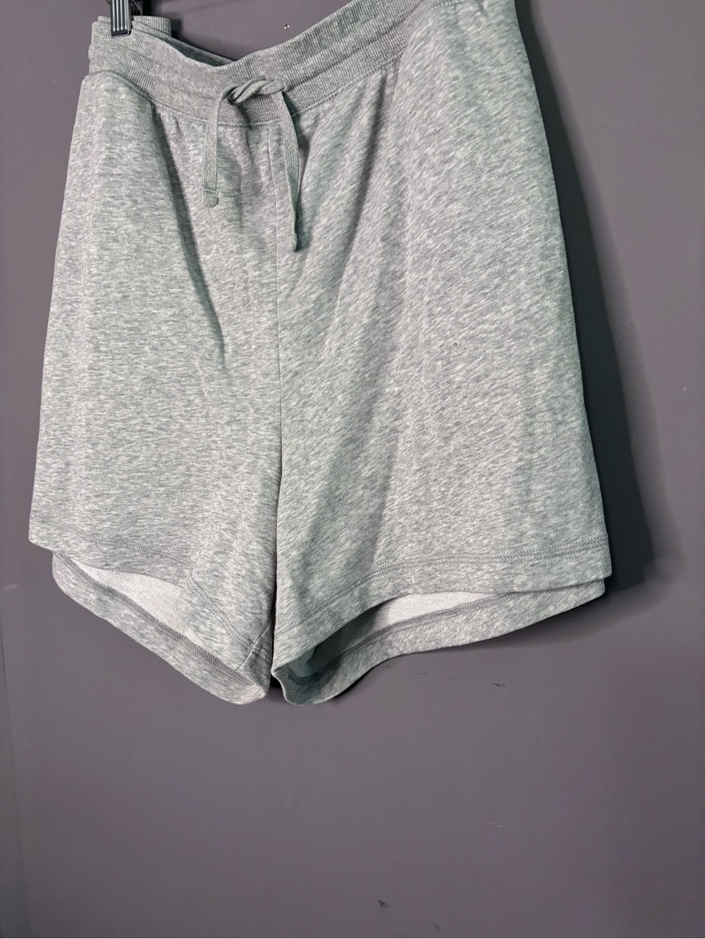 Old Navy Gray Sweat Shorts Drawstring 2X - Picture 2 of 8